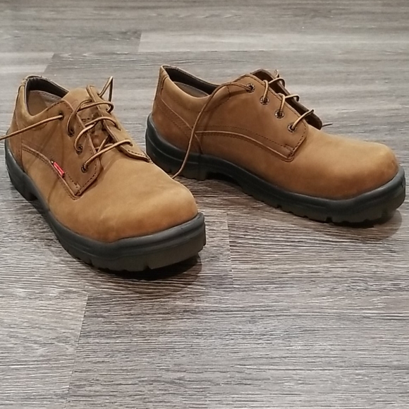 slip resistant oil resistant work shoes